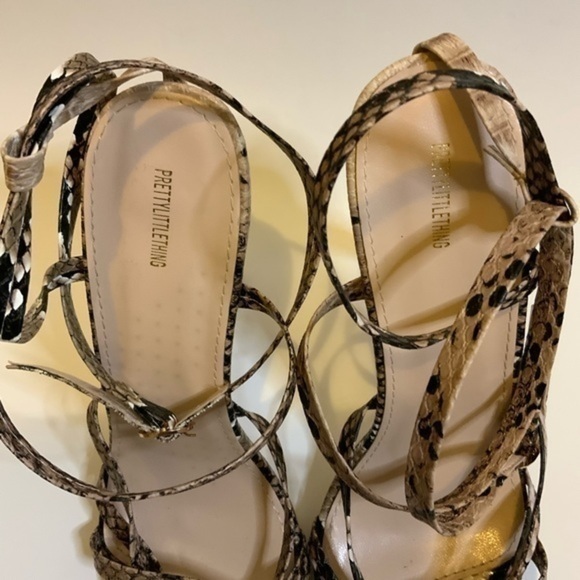 Pretty little thing Snake print heels - Picture 6 of 10